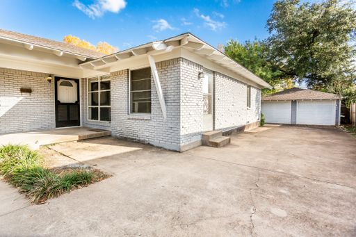 6506 Saint Moritz Ave, Dallas, TX 75214-2428