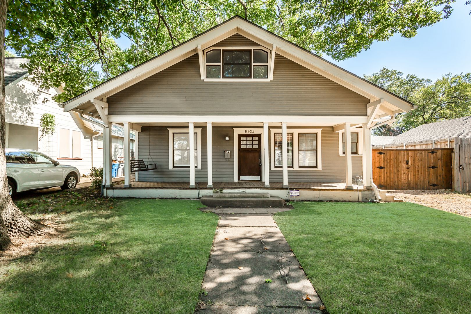 Dallas House: 5406 Worth St