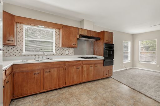 10943 Desdemona Dr, Dallas, TX 75228-2532