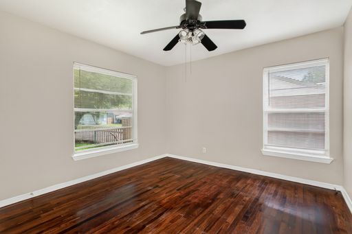 10943 Desdemona Dr, Dallas, TX 75228-2532