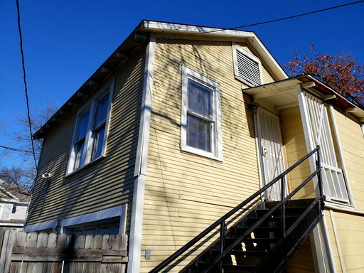 402 N Augusta St, Dallas, TX 75214-5023