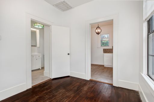 5925 Worth St, Dallas, TX 75214-4456