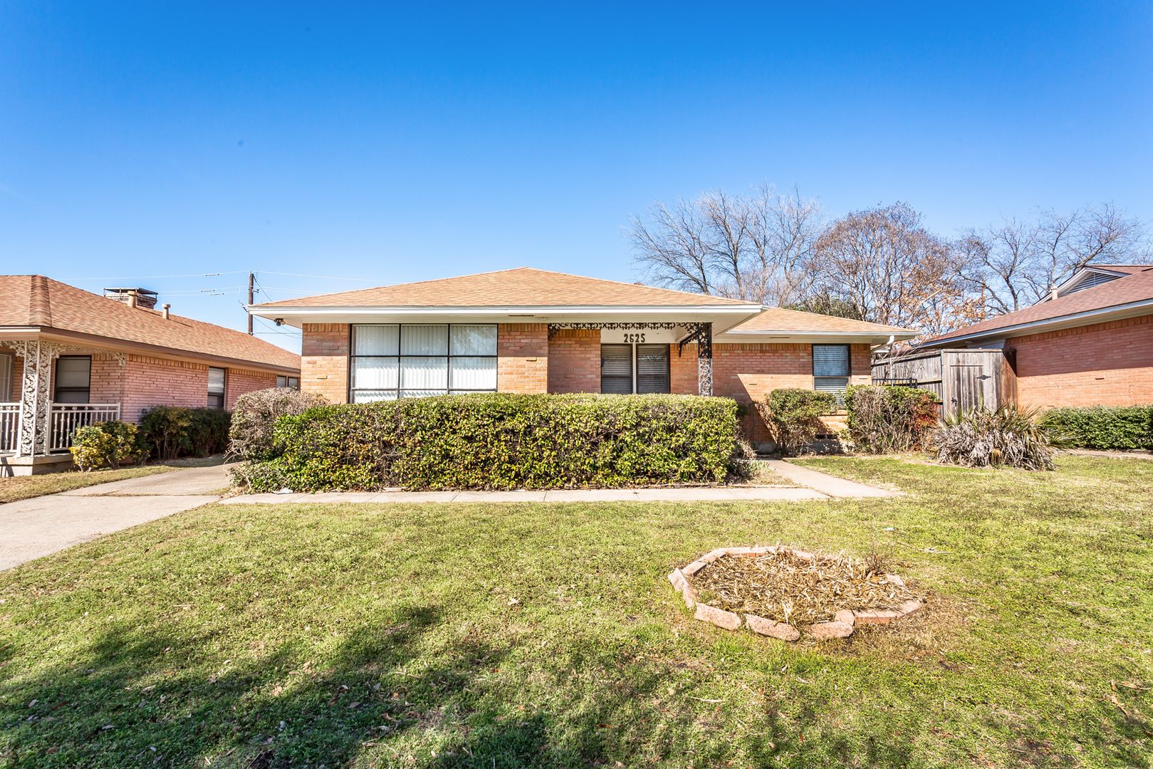 Dallas House: 2625 San Medina Ave
