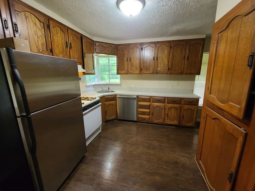 9867 Carnegie Pl, Dallas, TX 75228-3611