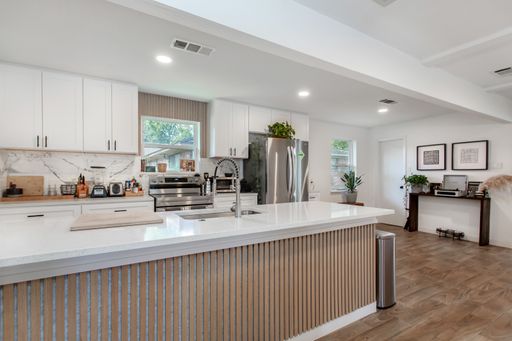 8430 Bocowood Dr, Dallas, TX 75228-5921