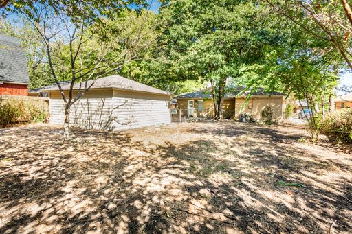 511 Classen Dr, Dallas, TX 75218-1727