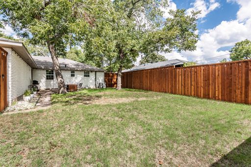 8430 Bocowood Dr, Dallas, TX 75228-5921