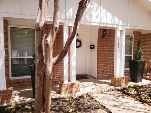 4130 Santa Barbara Dr, Dallas, TX 75214-2856