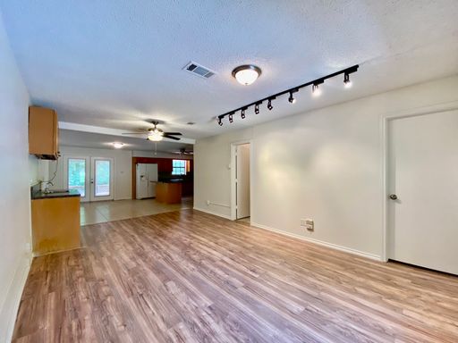 2125 Forest Oaks Dr, Dallas, TX 75228-5309