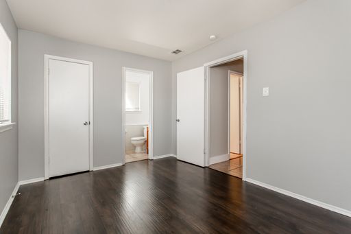 2121 Travis Dr, Carrollton, TX 75006-7650