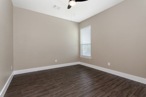 4738 Coyote Trl, Dallas, TX 75227-2821