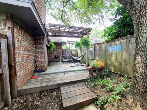 7546 Brentcove Cir, Dallas, TX 75214-1807