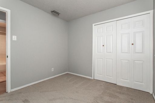 2121 Travis Dr, Carrollton, TX 75006-7650