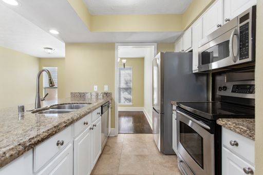 5904 Sandhurst Ln Apt 246, Dallas, TX 75206-4753