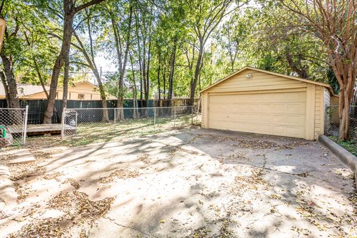 7326 Casa Loma Ave, Dallas, TX 75214-4105