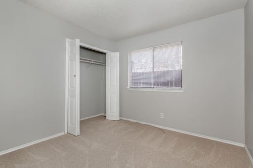 2121 Travis Dr, Carrollton, TX 75006-7650