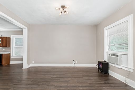 5736 Worth St, Dallas, TX 75214-4611