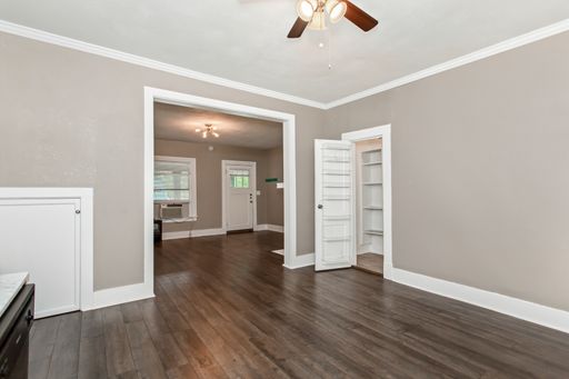 5736 Worth St, Dallas, TX 75214-4611