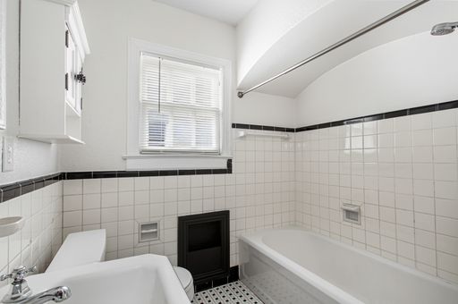 5918 La Vista Dr #3, Dallas, TX 75206-7218