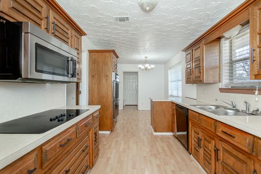 2732 Parkhaven Dr, Plano, TX 75075-1903