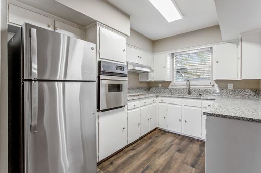 7551 Brentcove Cir, Dallas, TX 75214-1808