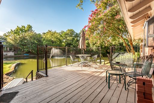 6737 Lakefair Circle, Dallas, TX 75214-2737