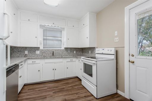5829 E Mockingbird Ln, Dallas, TX 75206-5423