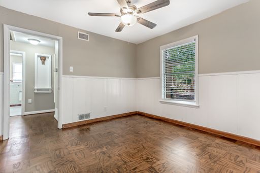 511 Classen Dr, Dallas, TX 75218-1727