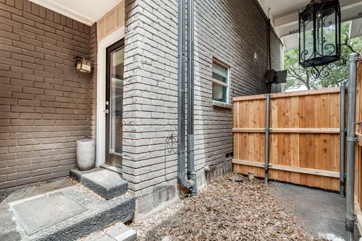 10205 Regal Oaks Dr., Apt #123, Dallas, TX 75230-4945