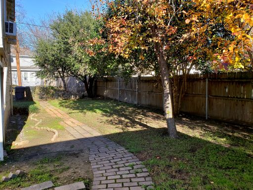 402 N Augusta St, Dallas, TX 75214-5023