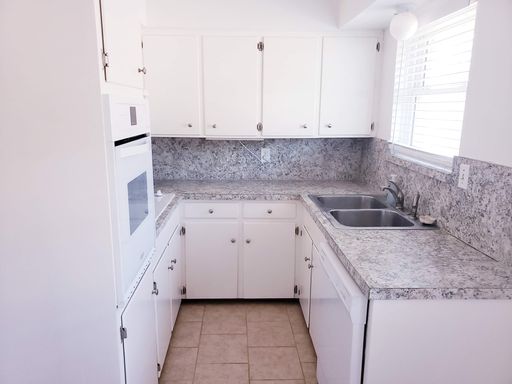 11038 Wyatt St, Dallas, TX 75218-2544