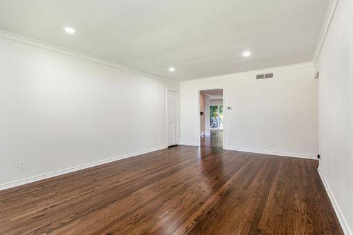 6737 Lakefair Circle, Dallas, TX 75214-2737