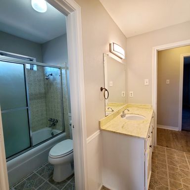 11352 Quail Run St, Dallas, TX 75238-3848