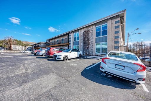 Great pricing for a 2 bedroom so close to Downtown and UT #106 – photo 1
