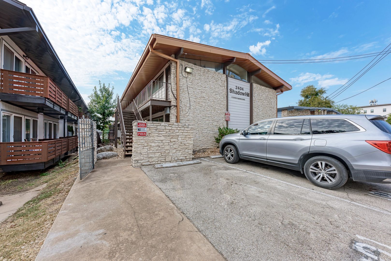 Austin Condo: 2404 Longview - Shadow Hill 101
