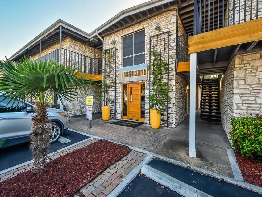 Austin House: 2401 Manor Rd #133