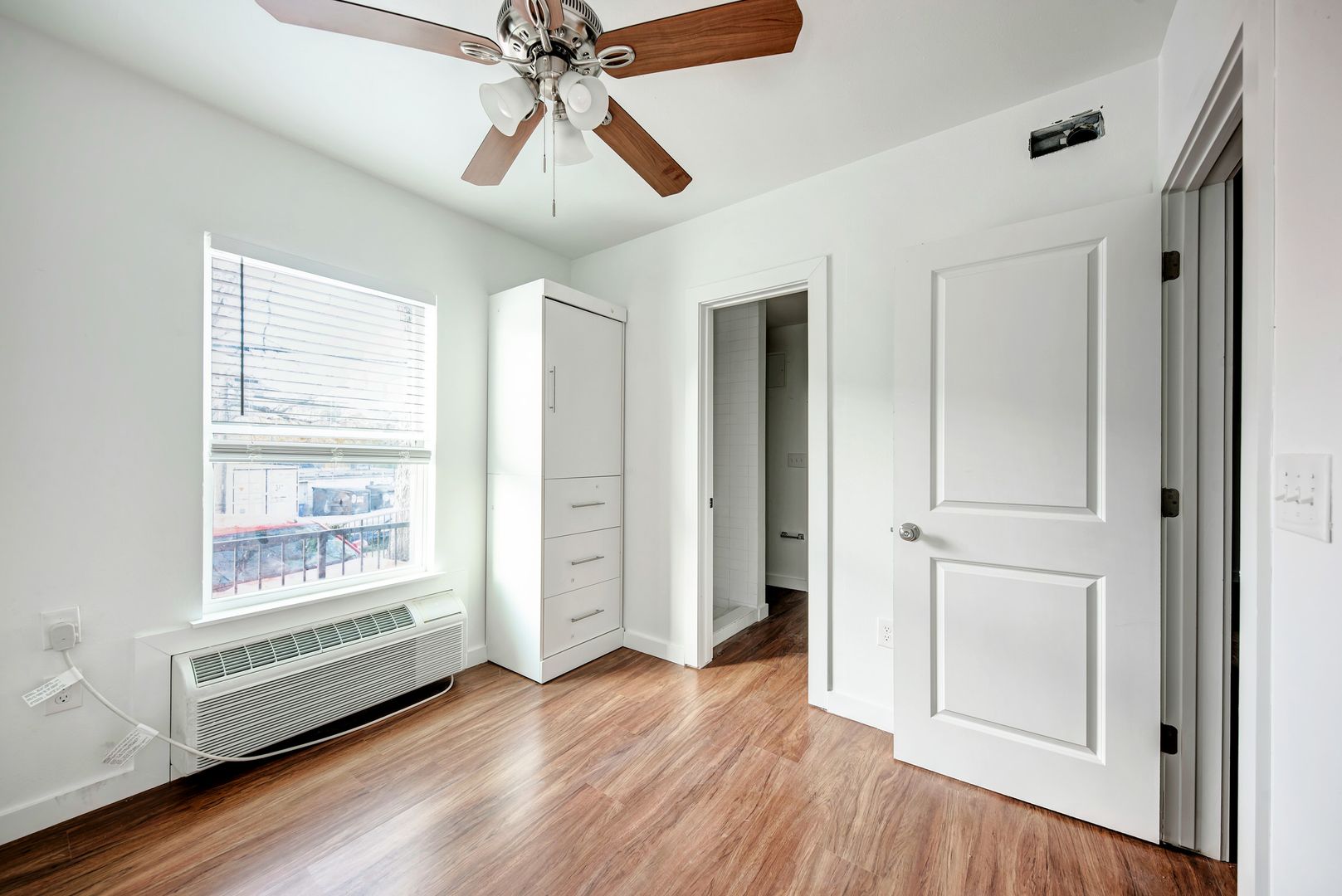 Austin Apartment: 306 E 30th st #108