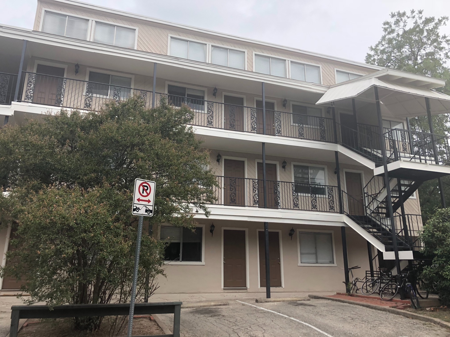 Austin Apartment: Westwood 02