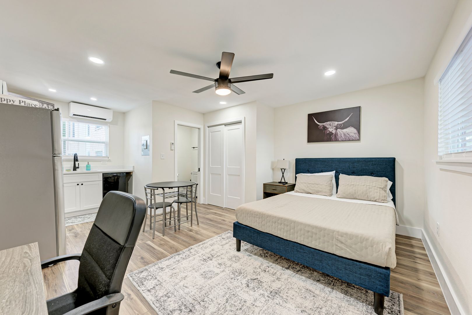 Austin Condo: 2302 Leon #12