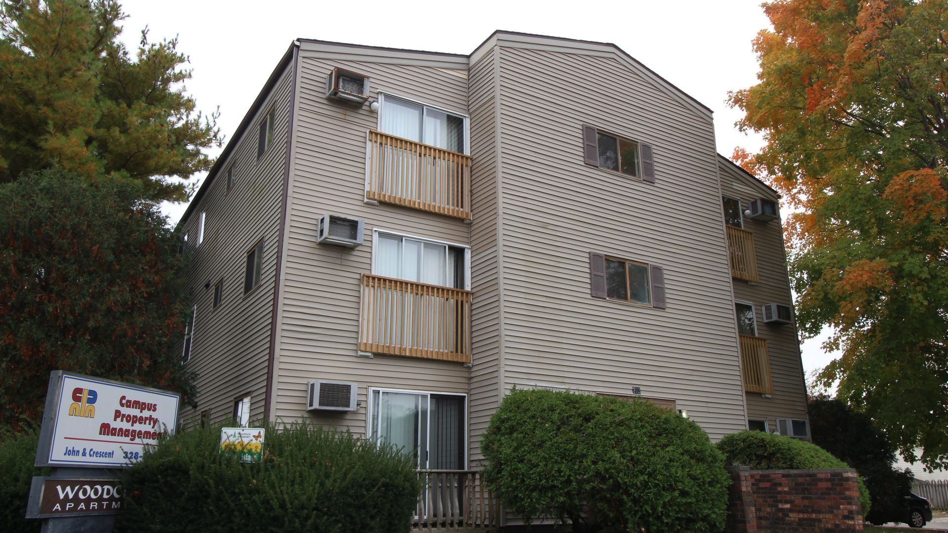 Champaign Apartment: 701-703 Hollycrest, 702 Crescent, 2003 W John