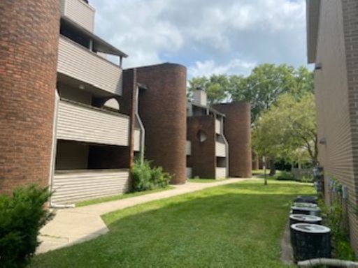 Spacious 2-bedroom floorplans that your budget will love! Move In NOW – photo 1