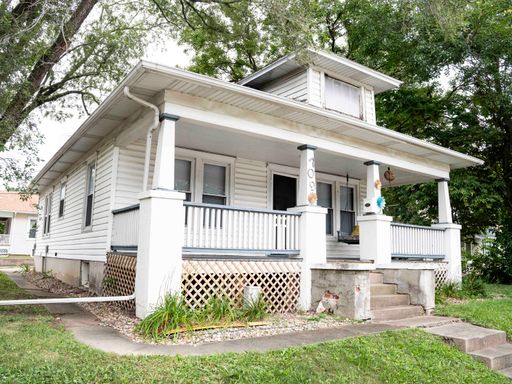 House for rent near downtown Urbana – photo 1