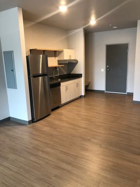 Beautiful Studio Near CSU! – photo 1