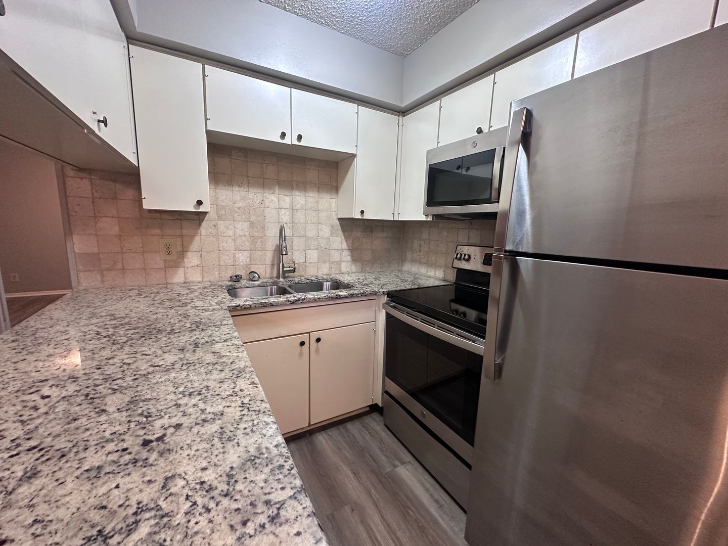 Waco Apartment: 1321 S 11th St