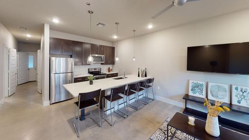 FURNISHED Private Suite in Luxury Townhome with Top-of-the-Line Amenities! – photo 1