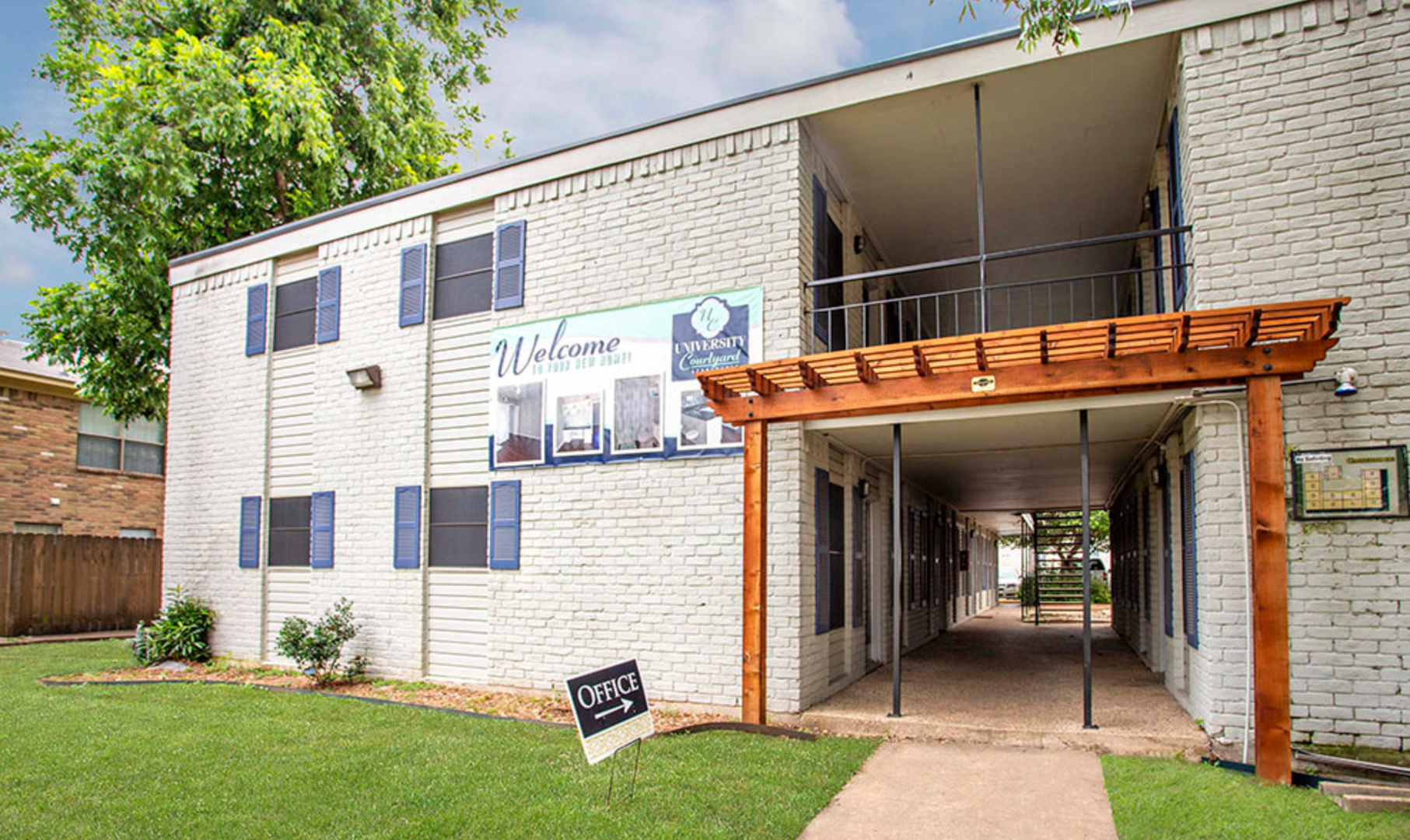 Waco Apartment: 1321 S 11th St