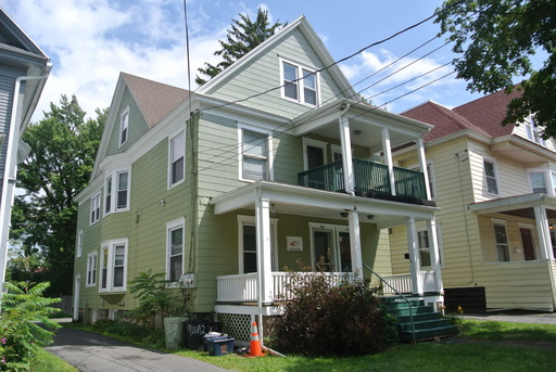 909 Westcott St - 3 Bedroom Apt – photo 1