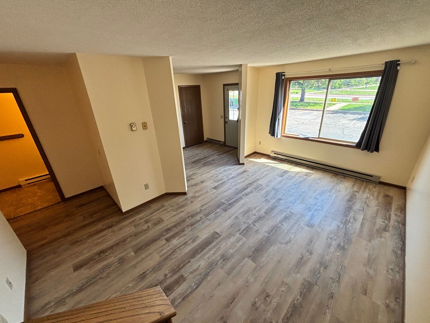 RIVER FALLS Apartment: 515 E CASCADE