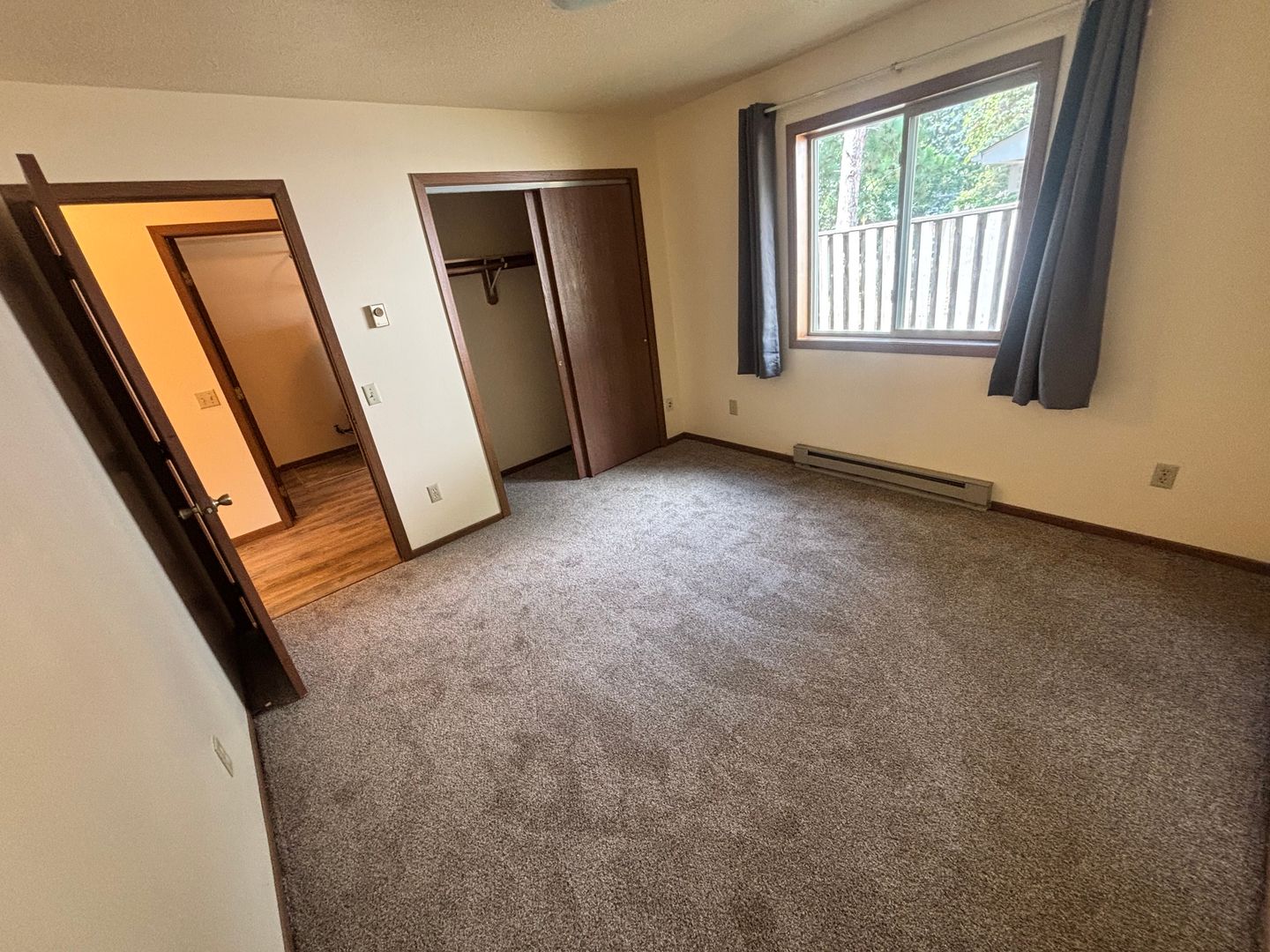 RIVER FALLS Apartment: 515 E CASCADE