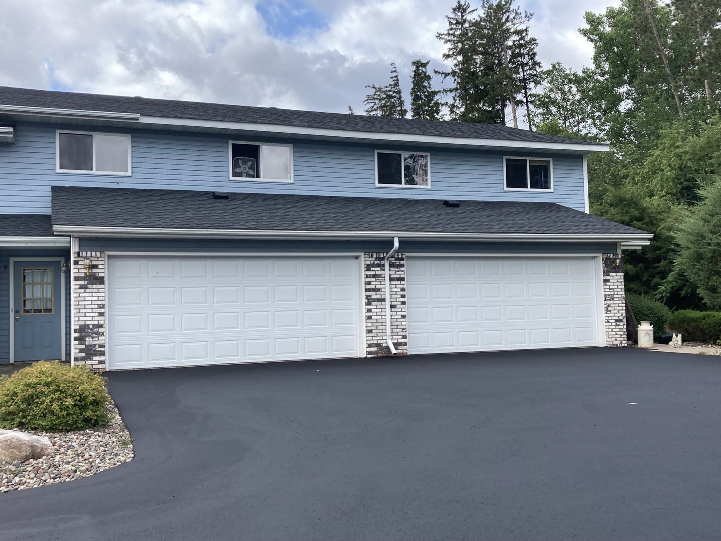 Hudson Townhome: 1901 Industrial St